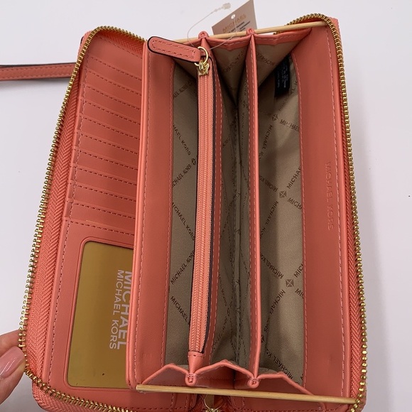 MICHAEL KORS Jet Set Travel Large Travel Continental Leather
Color: SHERBERT - Picture 6 of 16